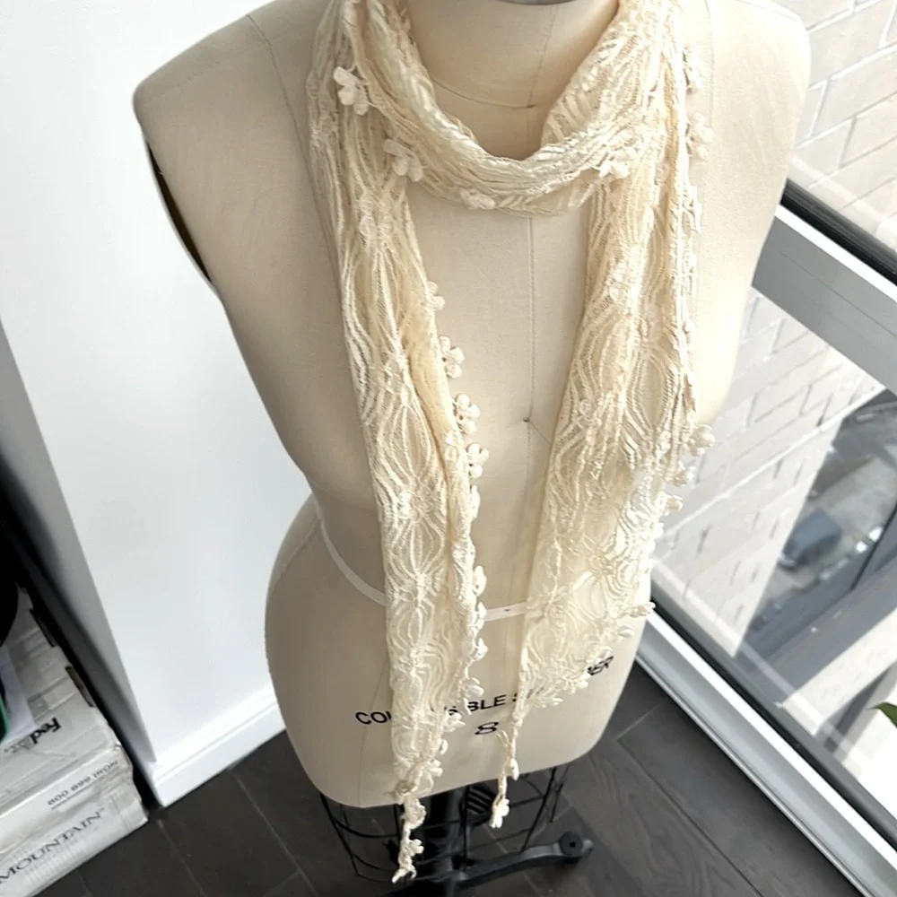 Vintage summer scarf. - Picture 2 of 4